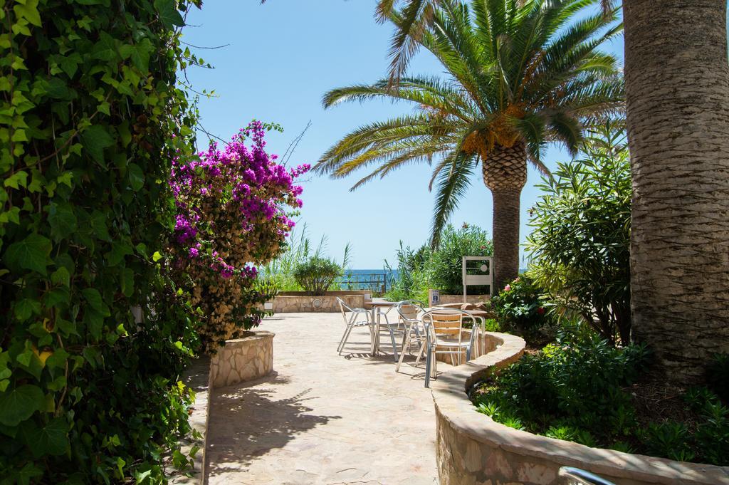 Sol Y Mar Hotel Playa Migjorn Exterior foto