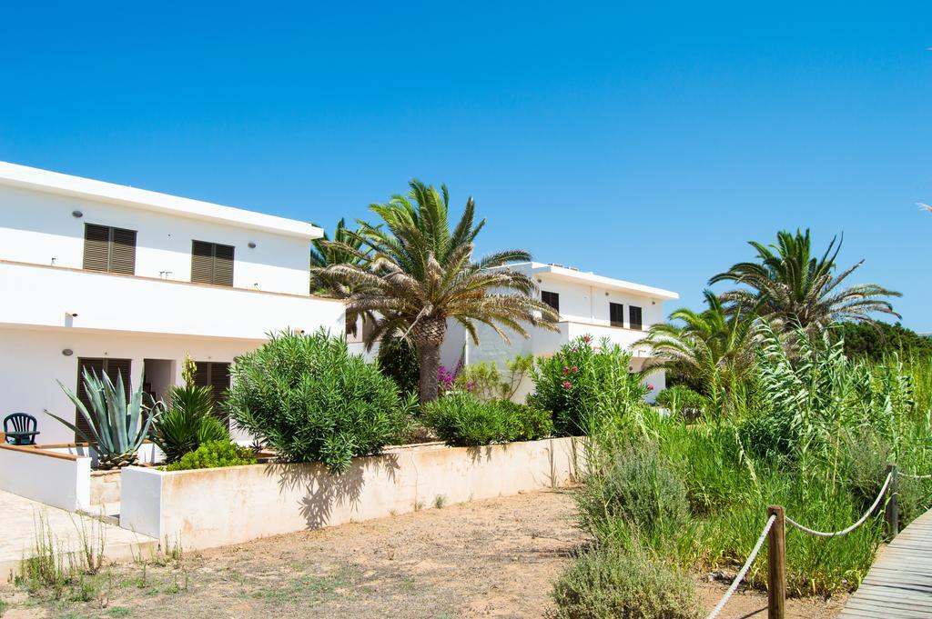 Sol Y Mar Hotel Playa Migjorn Exterior foto