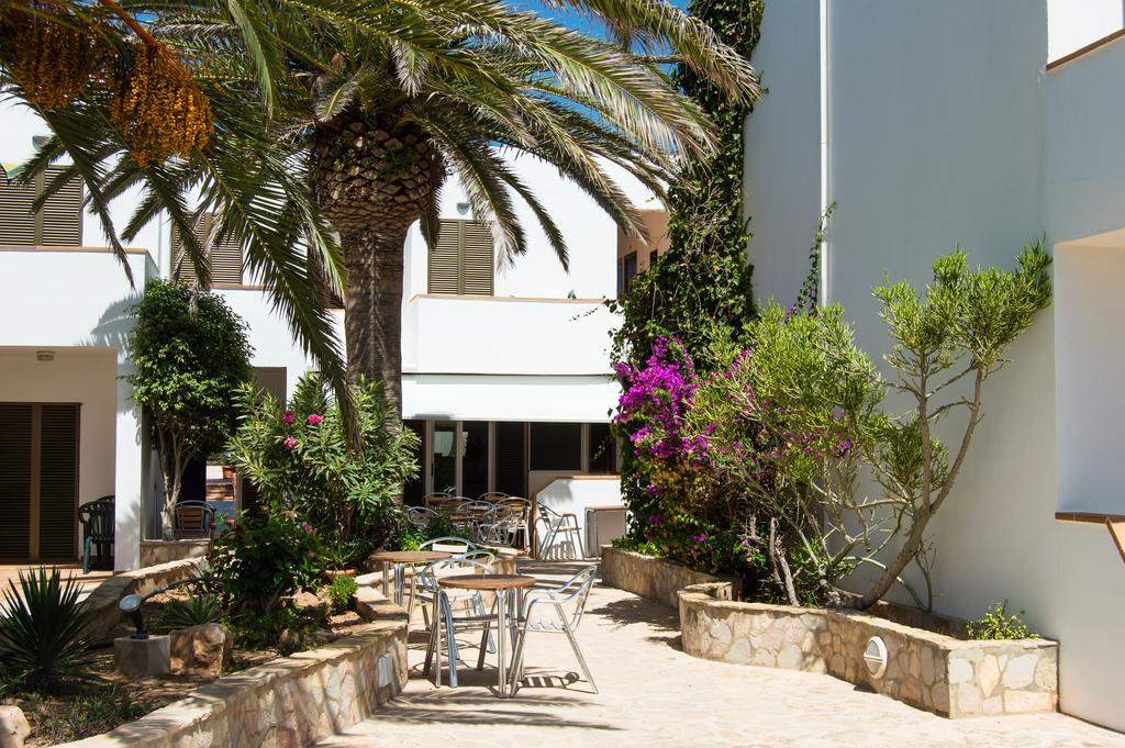 Sol Y Mar Hotel Playa Migjorn Exterior foto